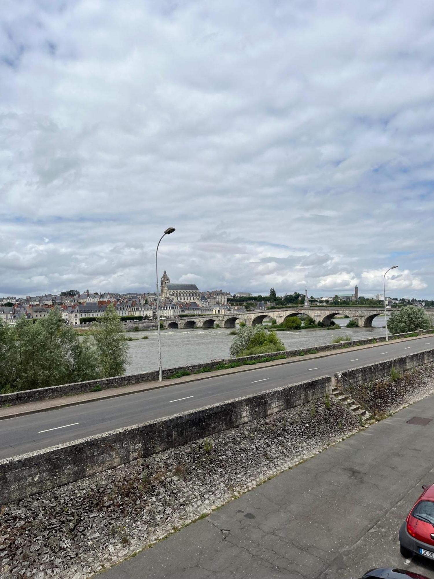 Quai De La Loire Apartment บลัวส์ ภายนอก รูปภาพ